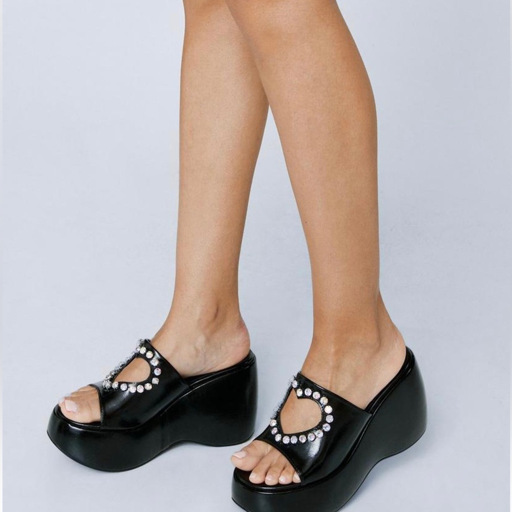 Nasty Gal Metallic Diamante Heart Cut Out Wedge Sandal
